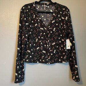 NWT Riley & Rae Sz Large Women’s V-neck Black Floral Cardigan Blouse Top Ret $69